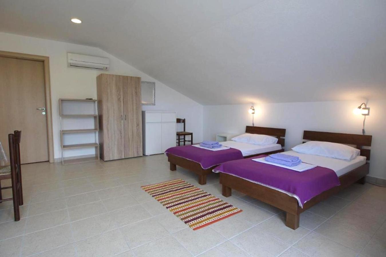 Paklenica Sport Apartments Starigrad Paklenica Bagian luar foto