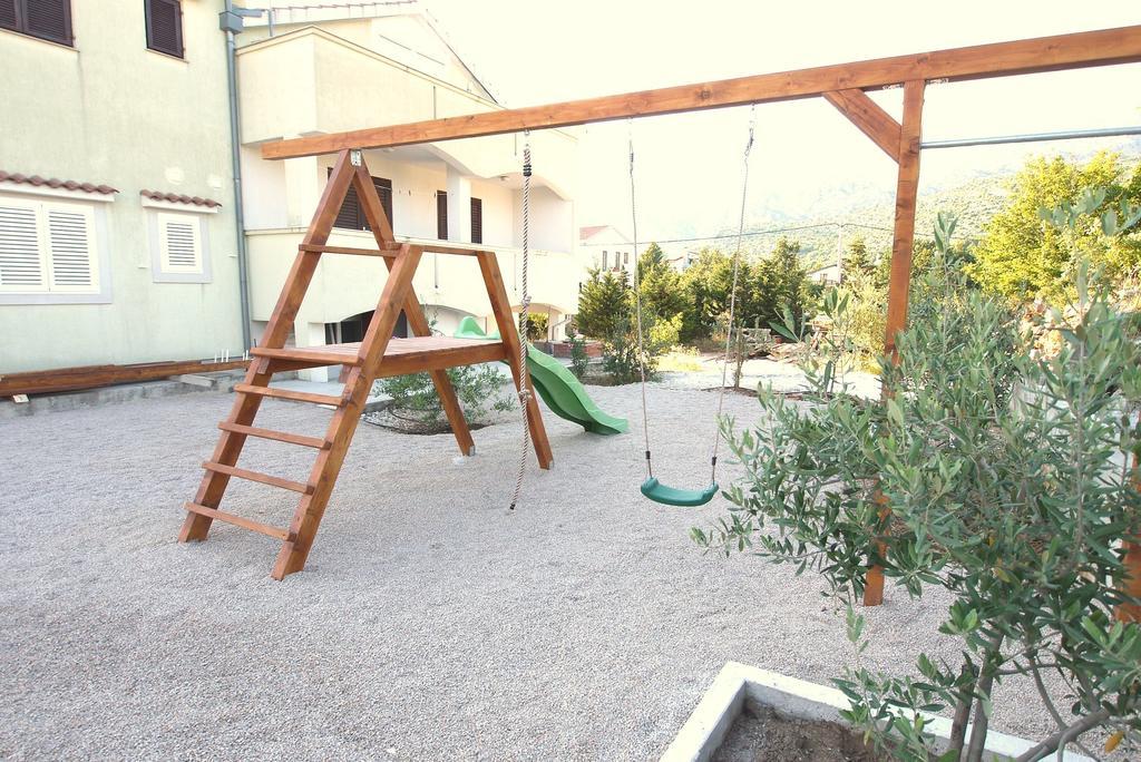 Paklenica Sport Apartments Starigrad Paklenica Bagian luar foto