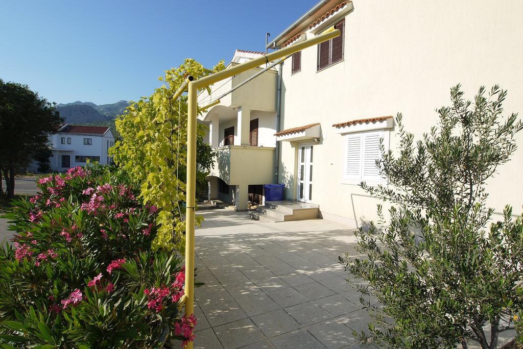 Paklenica Sport Apartments Starigrad Paklenica Bagian luar foto